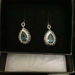 COPY - Avon Fancy Affair earrings